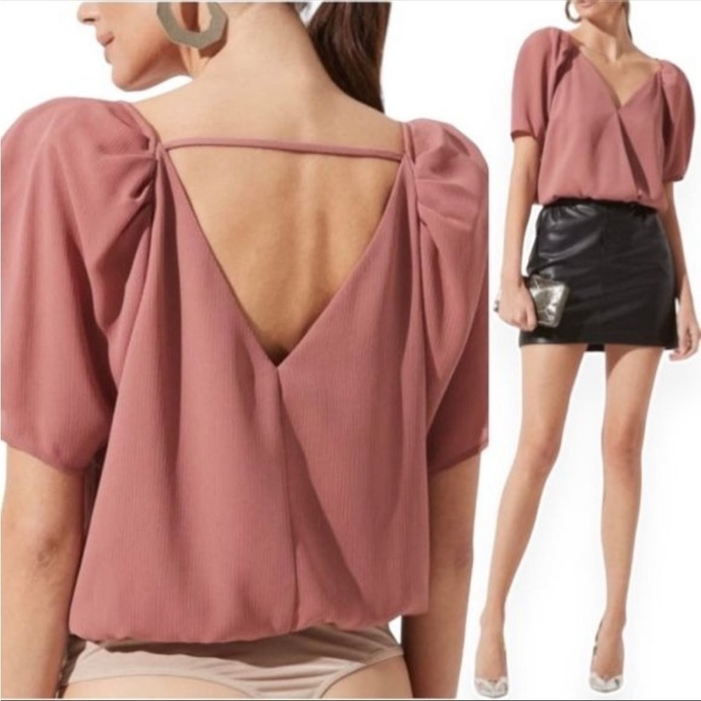 Astr Rose Mauve Puff-Sleeve V-Back Bodysuit